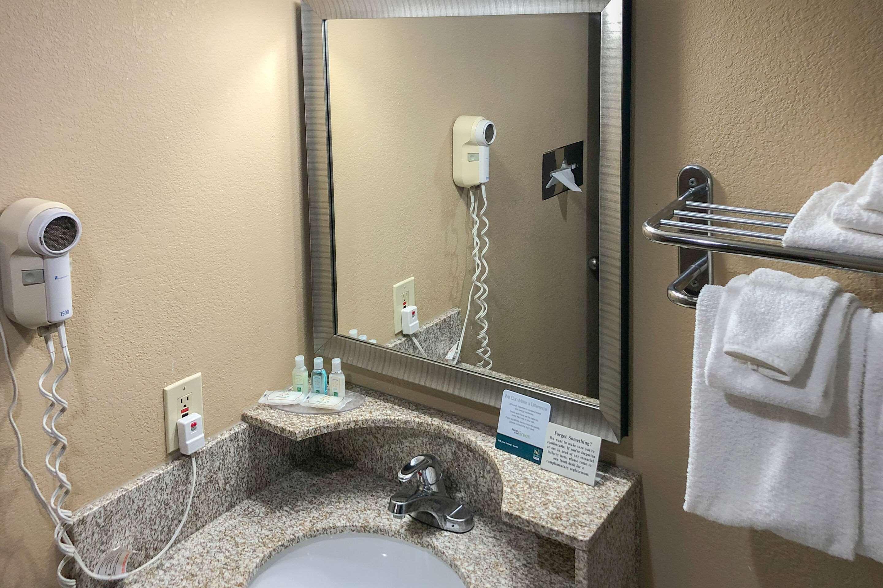 Quality Near Joint Base Andrews-washington Area Locanda Camp Springs